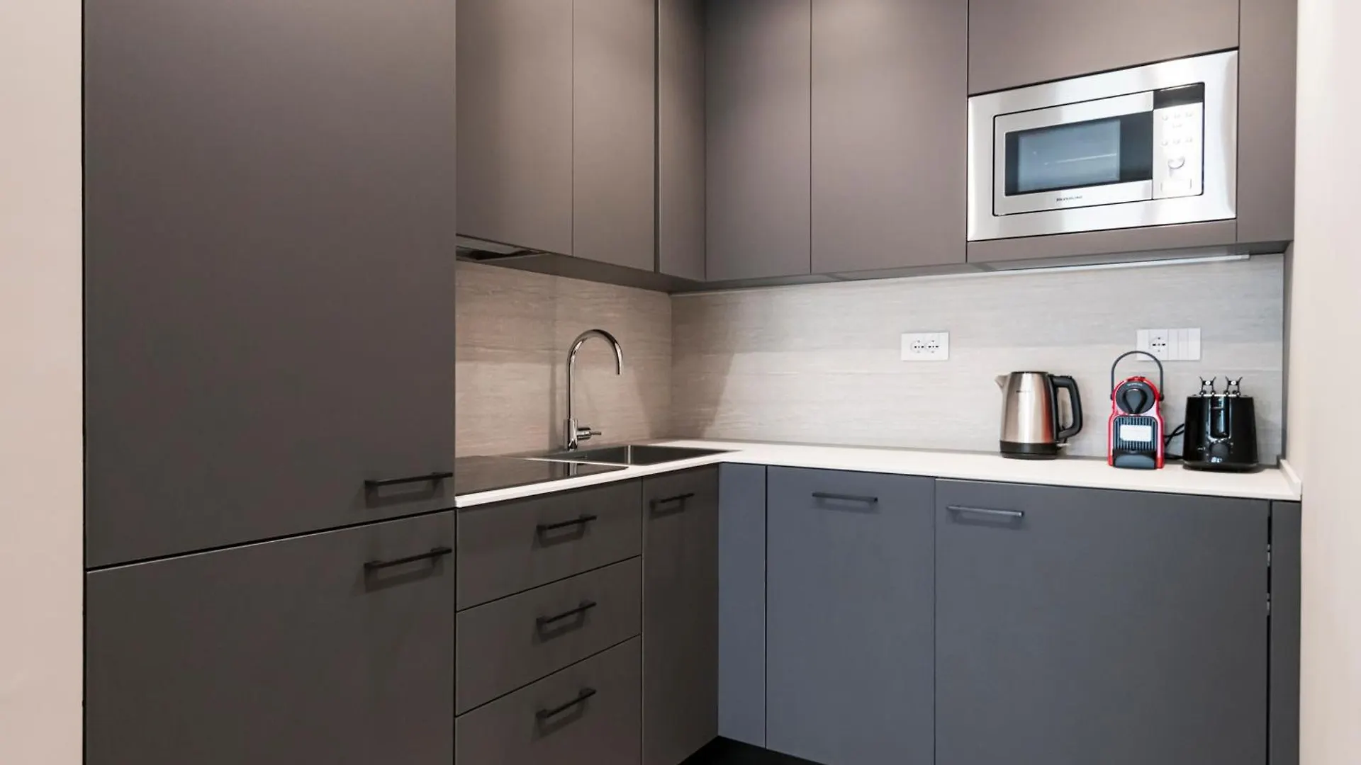 Easylife - Modern Apartment With Garden Milaan